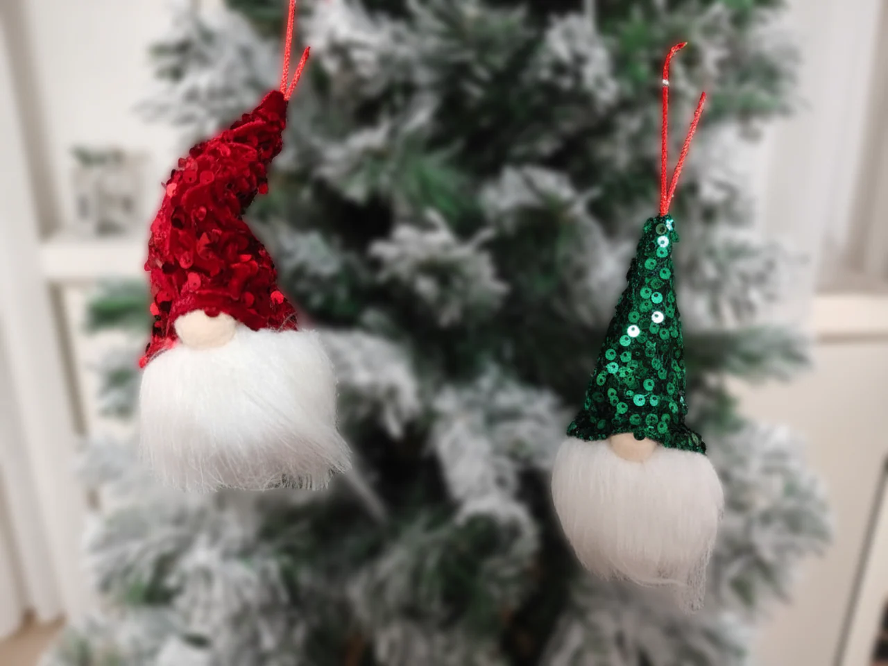 GNOMO, pack of 2 Sparkling Sequin Gnome Figure ornaments by SWEN - Image 2