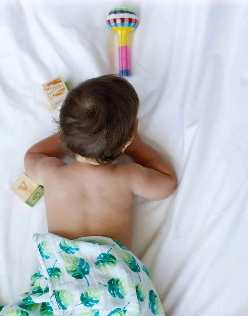 Organic Muslin Swaddle - Leaf - Image 3