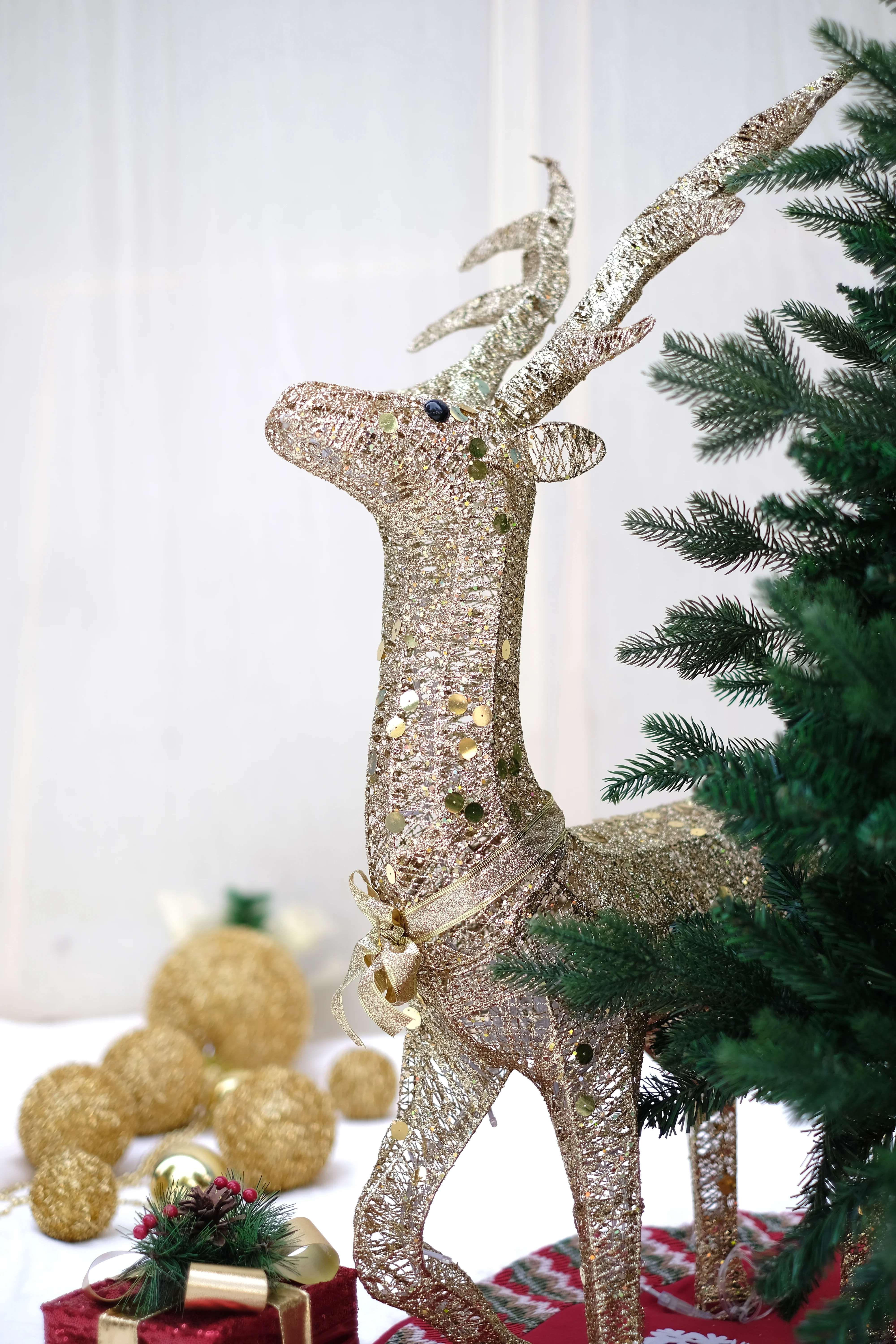 Rudolph, Shimmering Gold LED Reindeer Decoration by SWEN - 1.2 M - Image 9