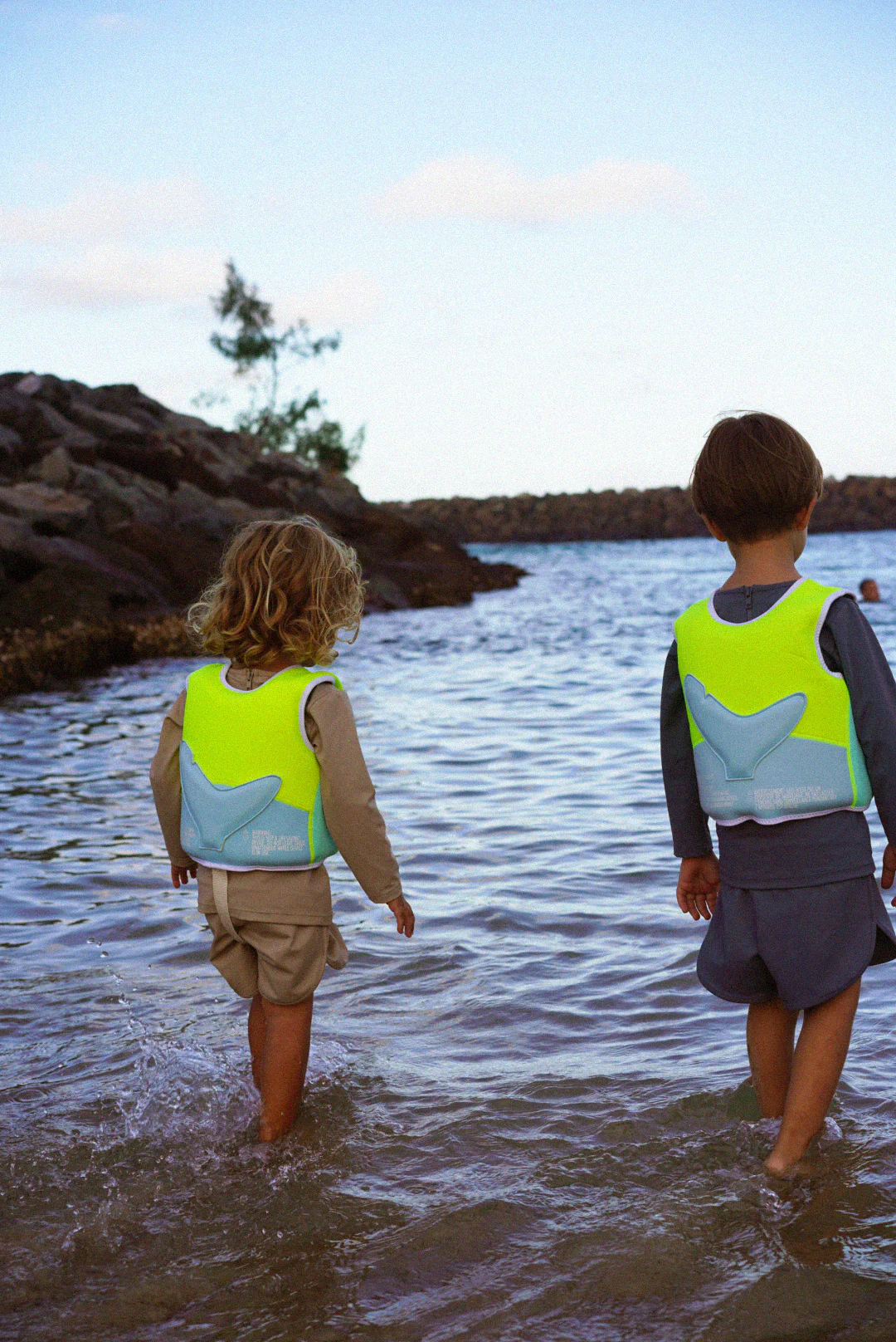Salty the Shark Swim Vest 1-2 Aqua Neon Yellow - Image 10