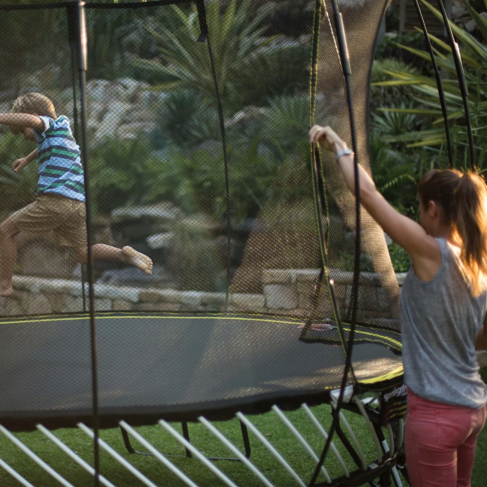 Springfree Compact Round Trampoline With Enclosure and with Flex R Hoop Basket Ball - Image 7