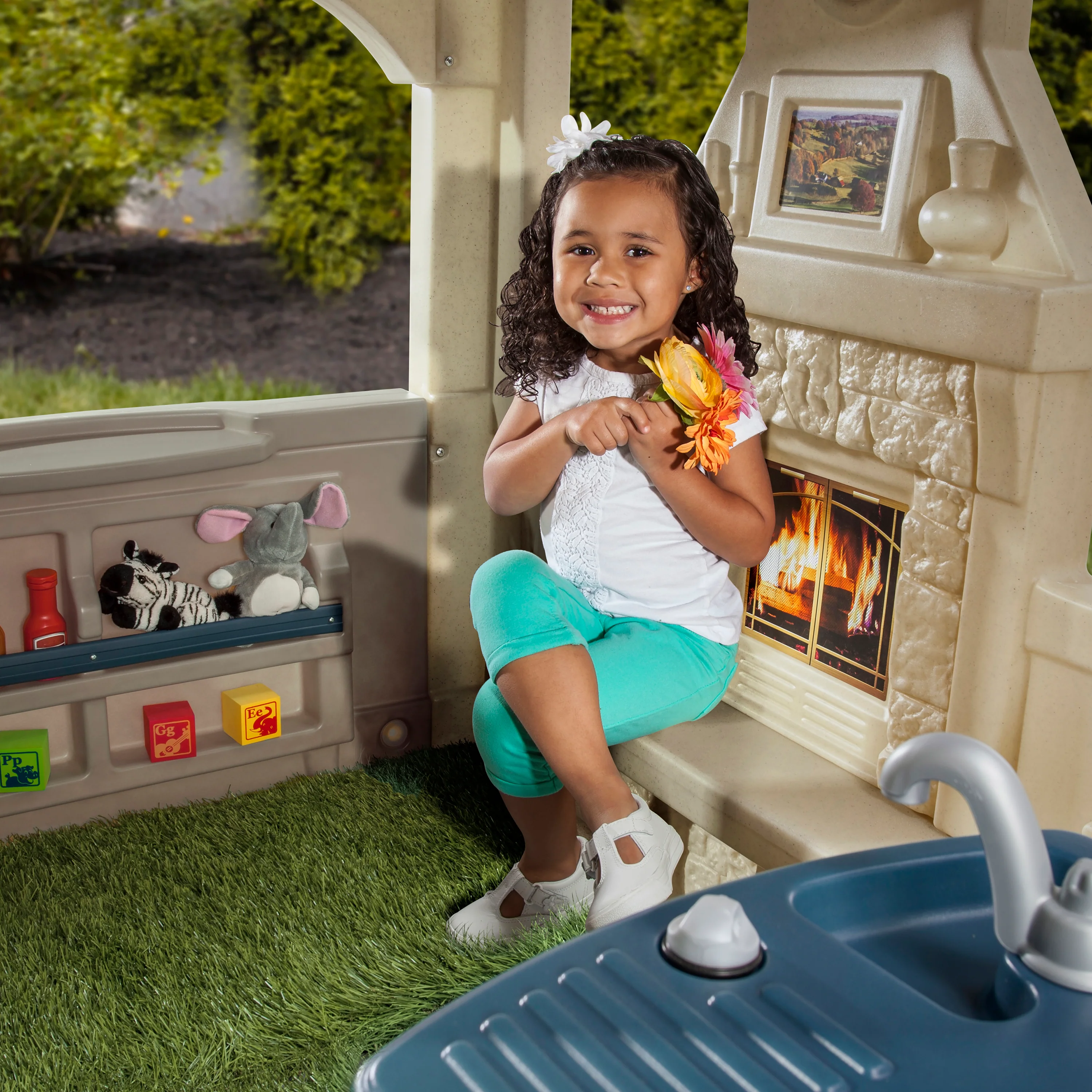 Step2 Charming Cottage Playhouse - Image 3