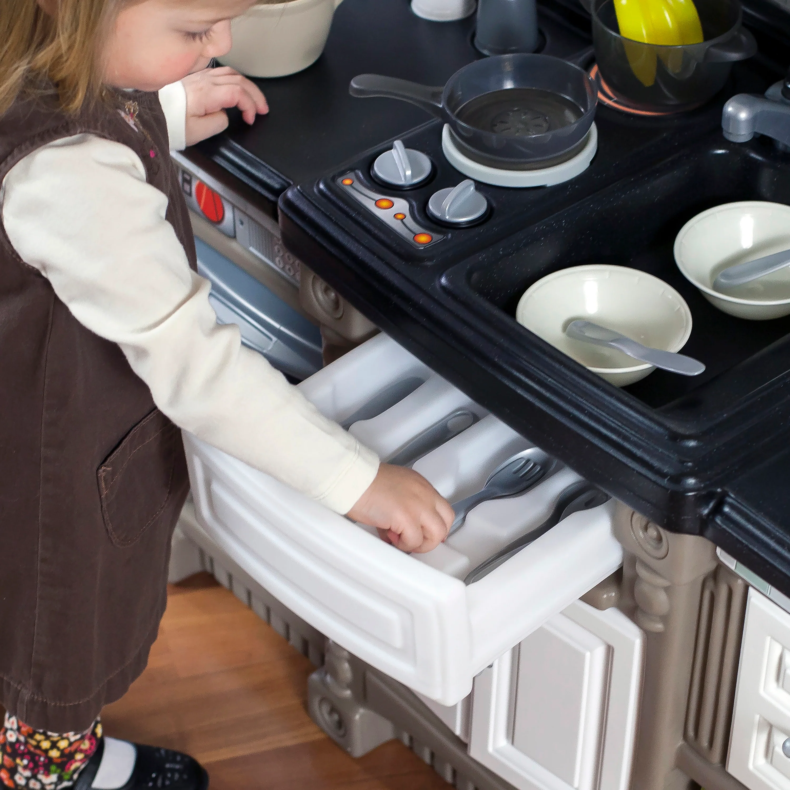 Step2 Lifestyle Dream Kitchen - Image 9