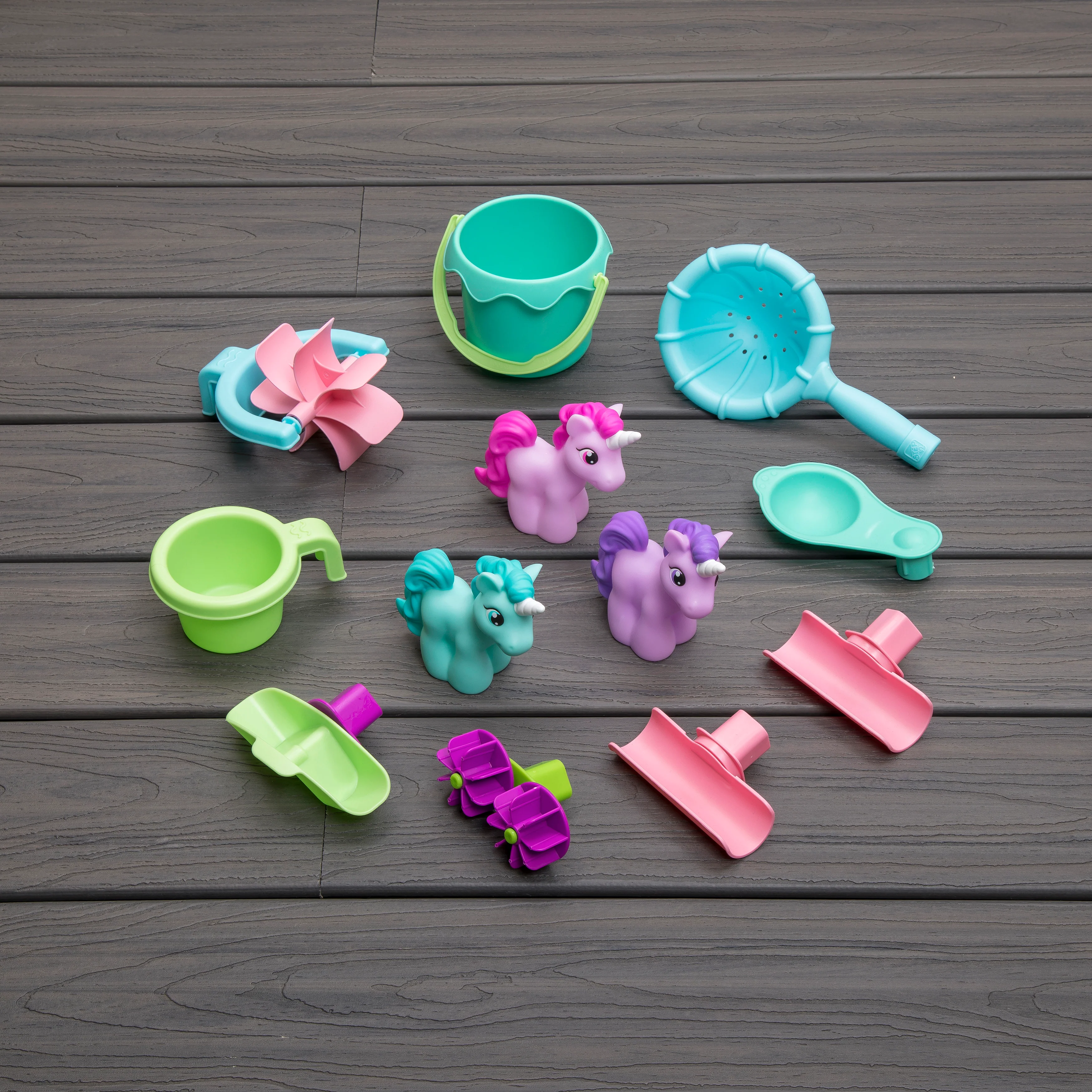 Step2 Rain Showers & Unicorns Water Table - Image 2