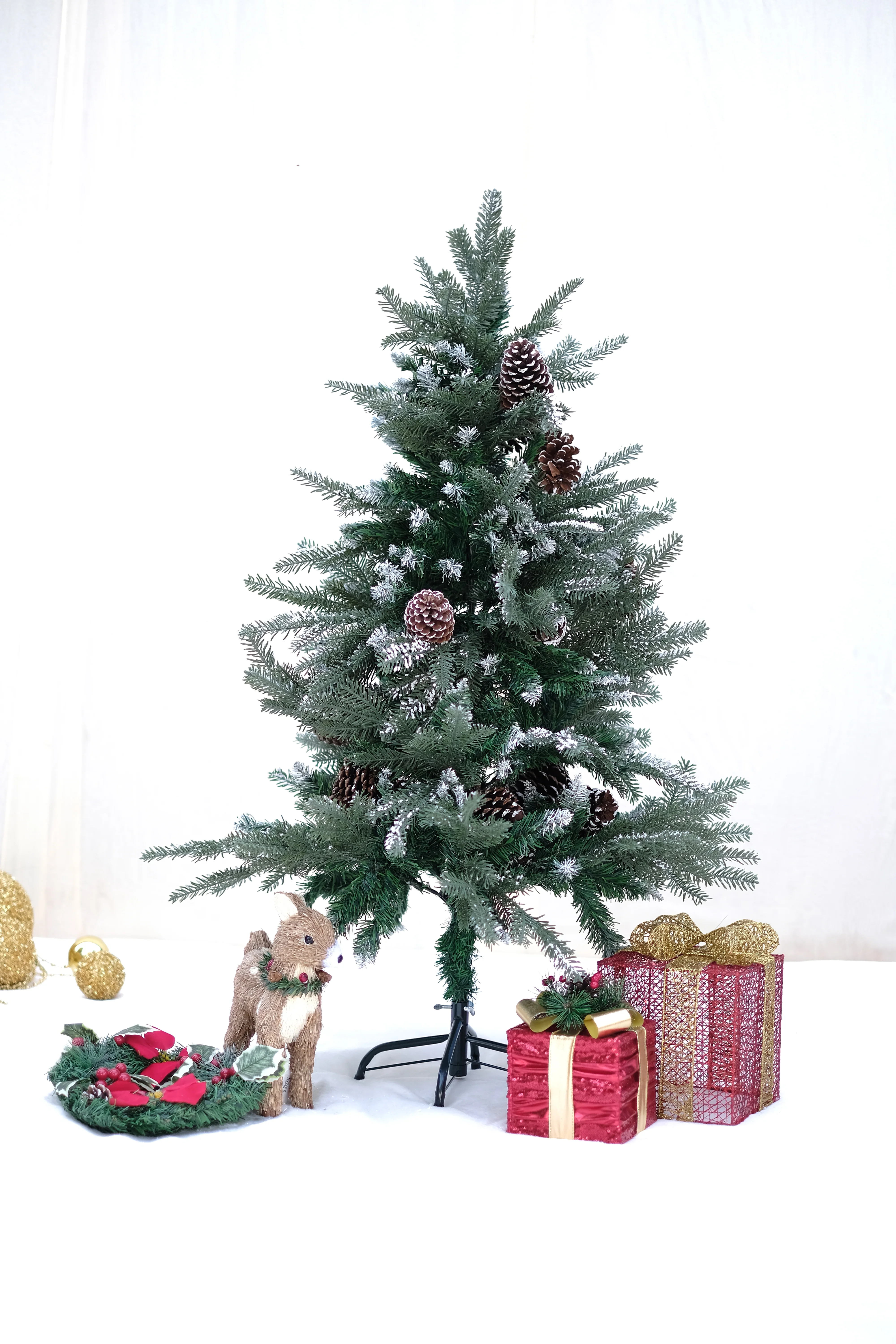 SWEN 4 feet BALSAM christmas tree with light frosting and large pine cones - Image 2