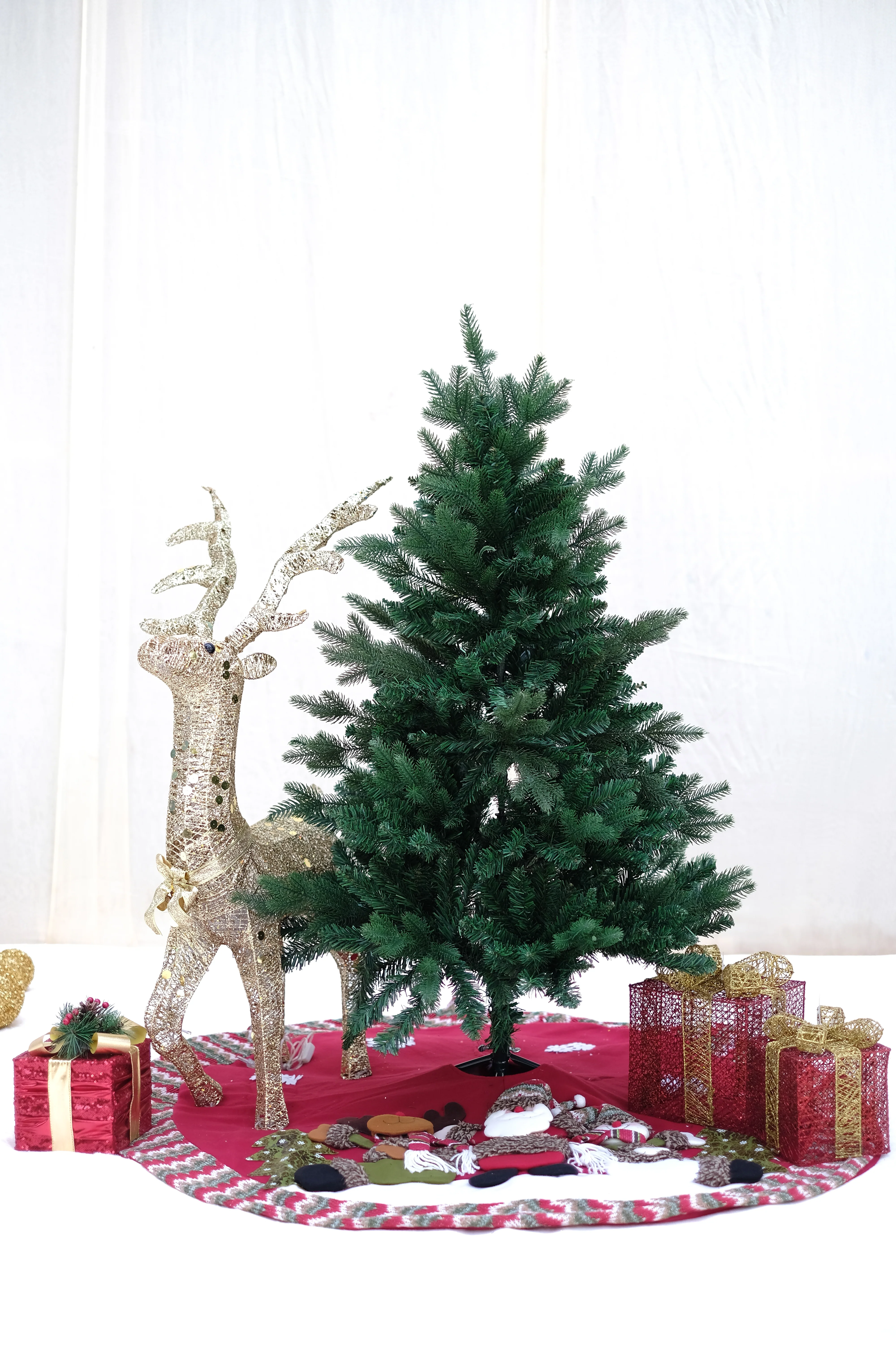 SWEN 4 feet NAPA christmas tree